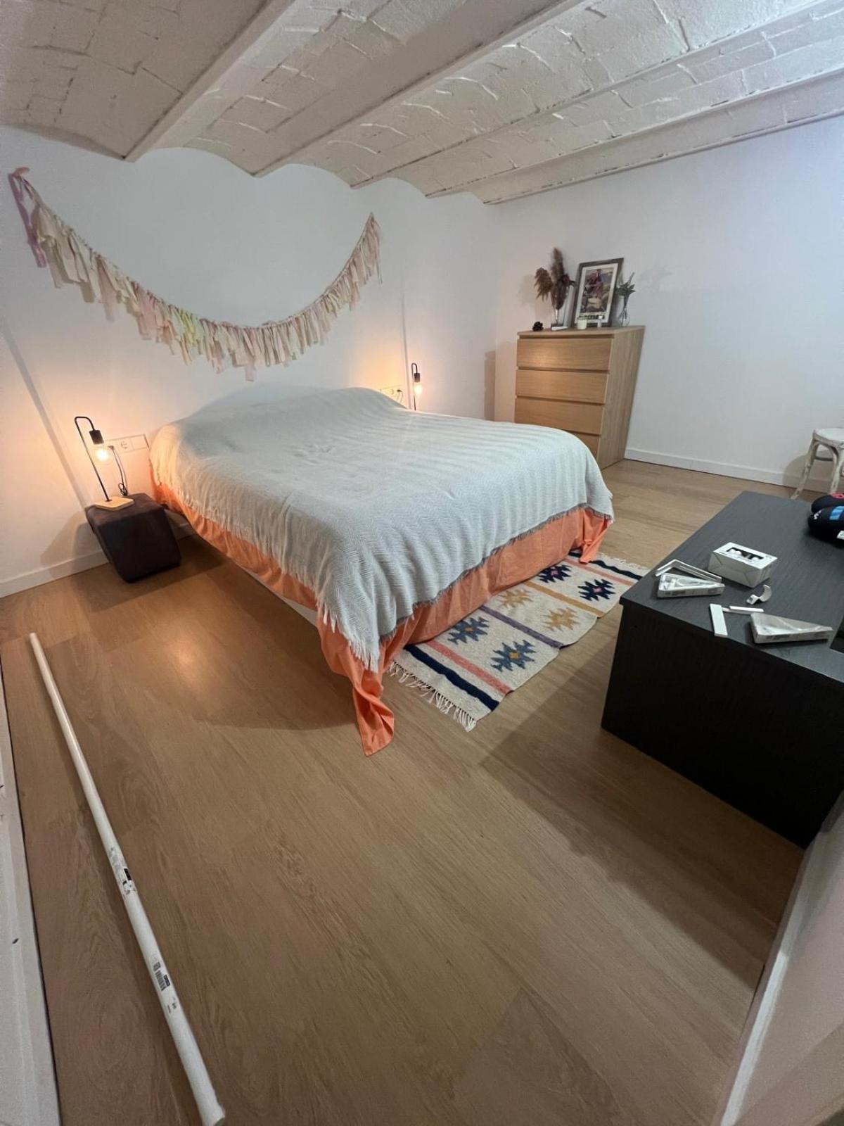 Habitacion Privada En Bello Apartamento Compartido Барселона Экстерьер фото