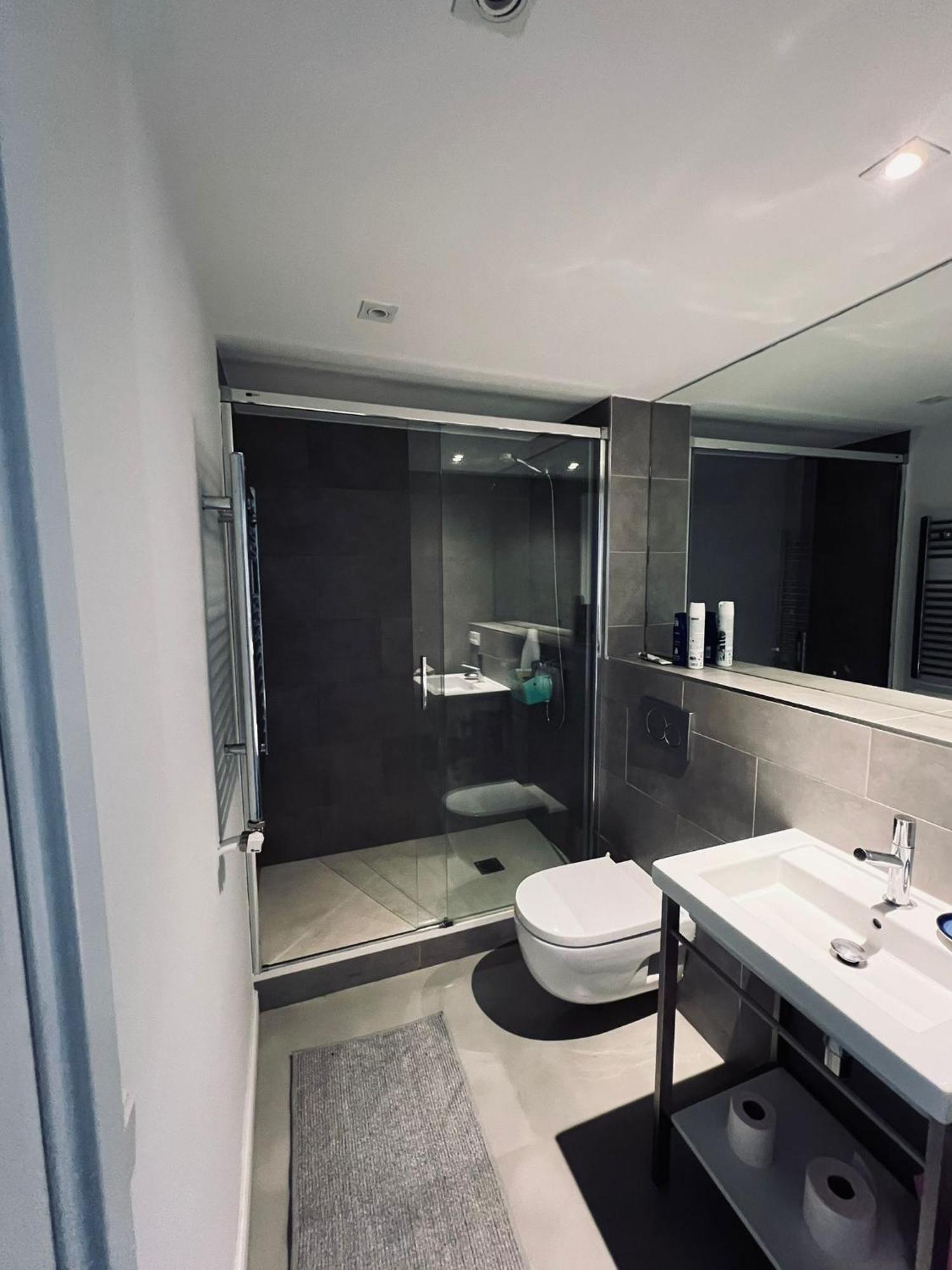 Habitacion Privada En Bello Apartamento Compartido Барселона Экстерьер фото